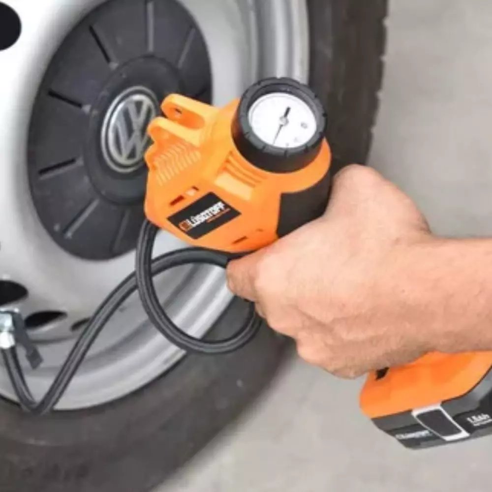 Inflador Lusqtoff Automatico 18V TGMILI18 -No incluye bateria-